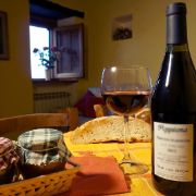 agriturismo dettaglio tavolo
