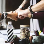 collaboazione tra persone
